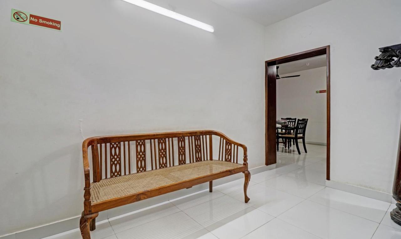 Treebo Backpackers Inn Kochi Exterior photo