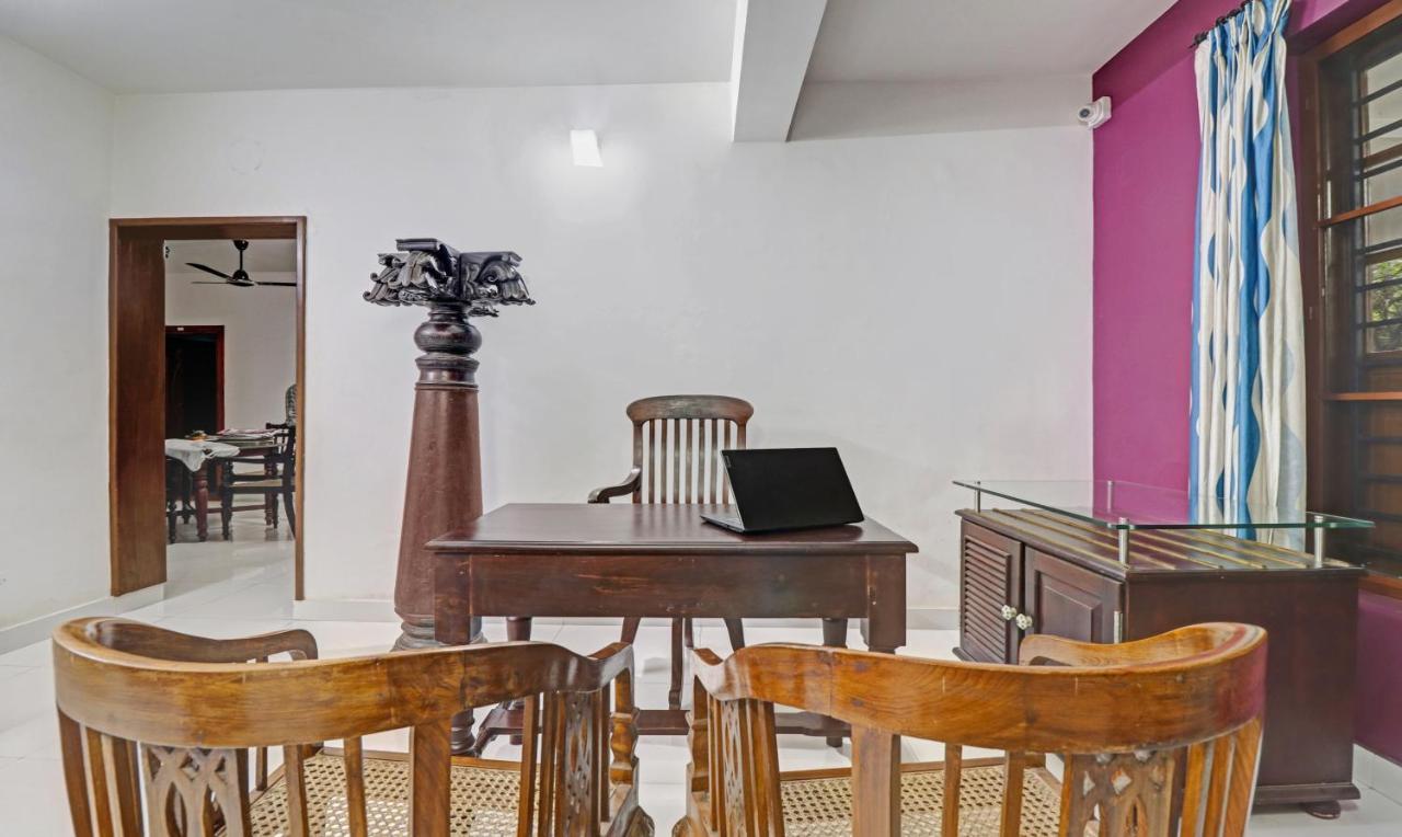 Treebo Backpackers Inn Kochi Exterior photo