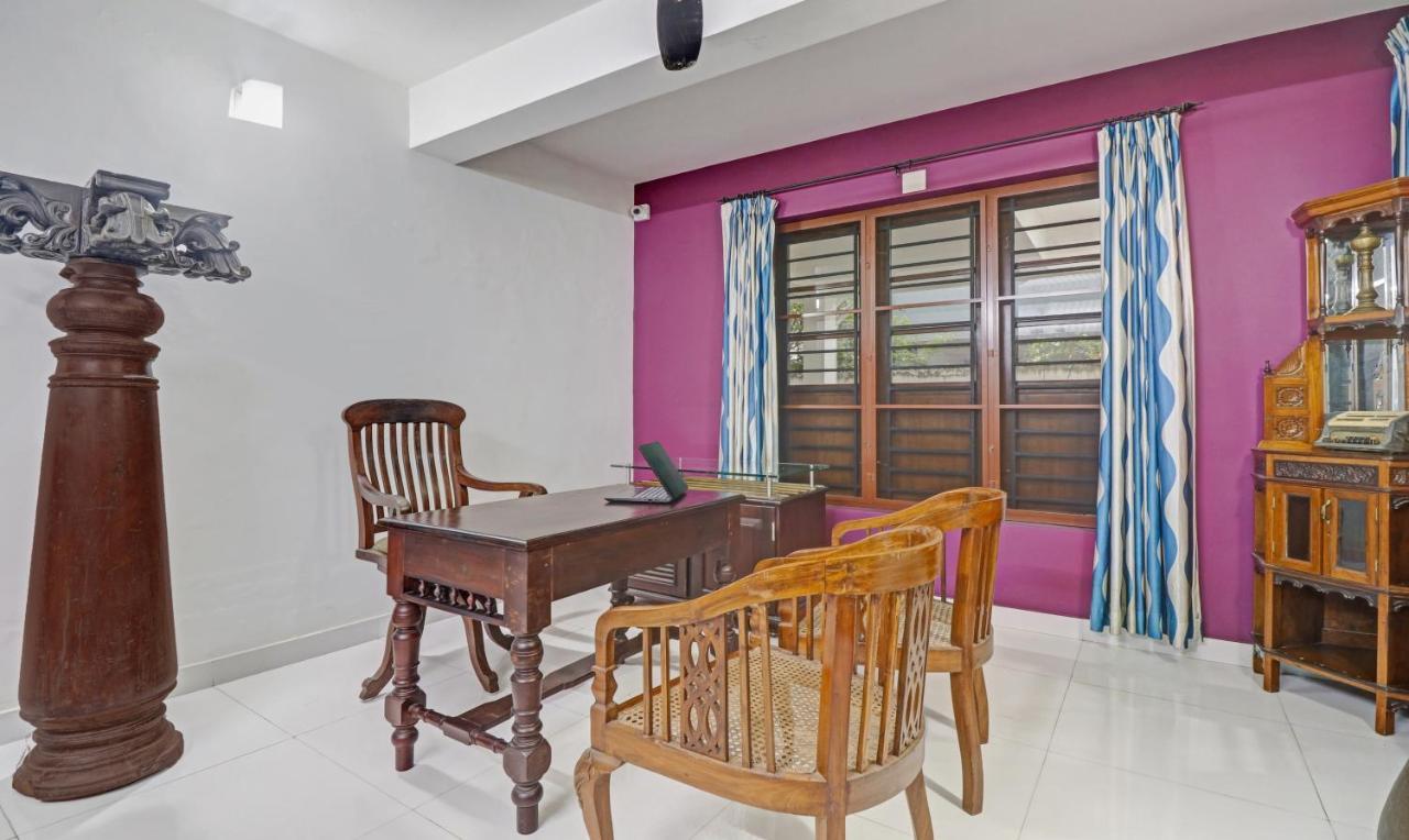 Treebo Backpackers Inn Kochi Exterior photo